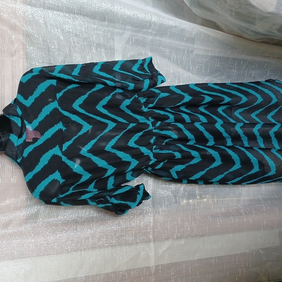 She's Cool sheer high low dress, Black/Torquoise, adjustable sleeve, semi-sheer - Picture 6 of 7